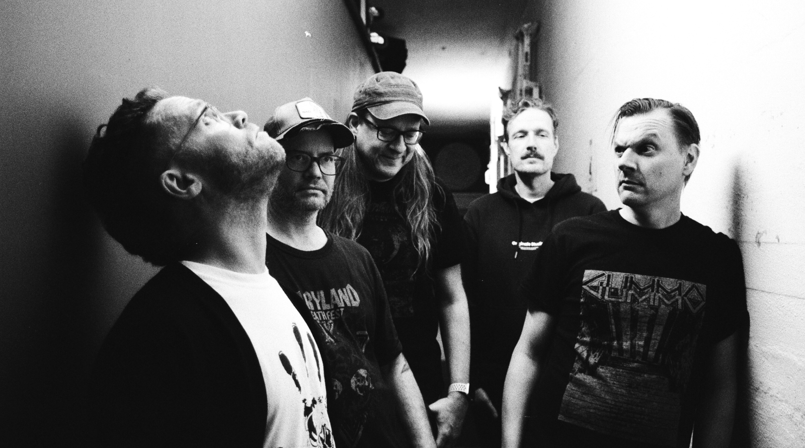 BEATEN TO DEATH just released a song called “Fuck the Moon” and announce new album "Vntrve" for October 23 via Mas-Kina Recordings !