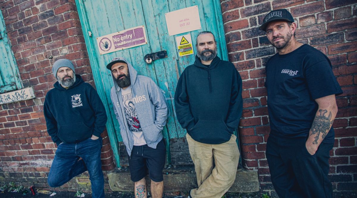 SHREDS. - Until It Breaks ! (England - HardCore - Interview with Jim & Dan).