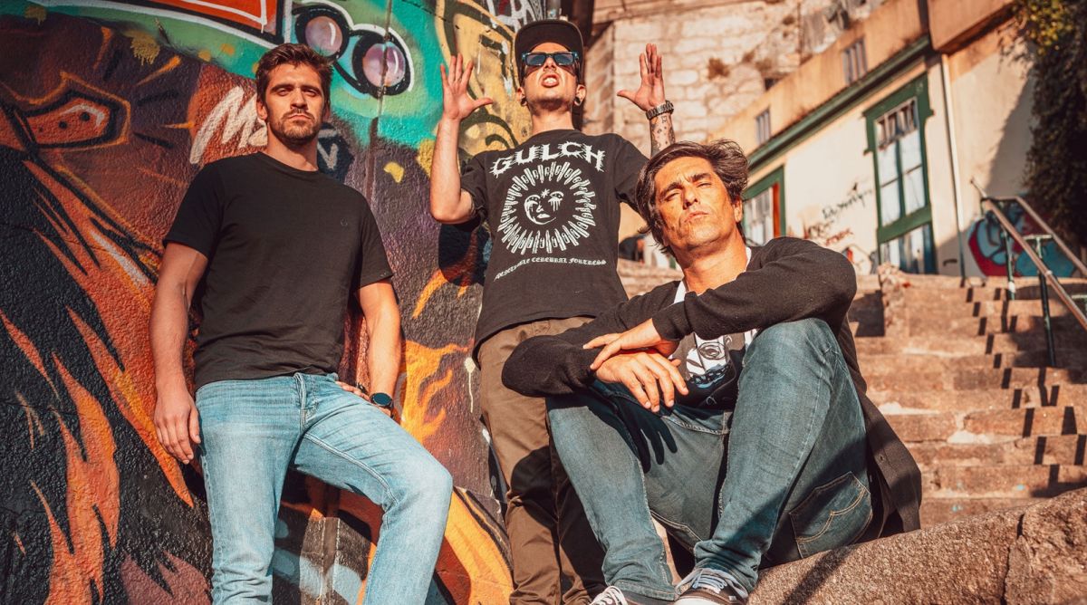 ABLAZE - A Necessary Evil... (Portugal - Post HardCore/MetalCore - Interview with André & & Hugo).