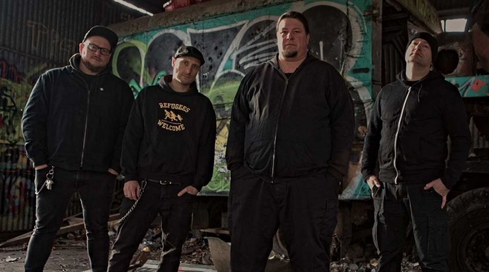 German punk rockers SICK OF SOCIETY break silence with a new video for the song "Fahne In Den Wind" !