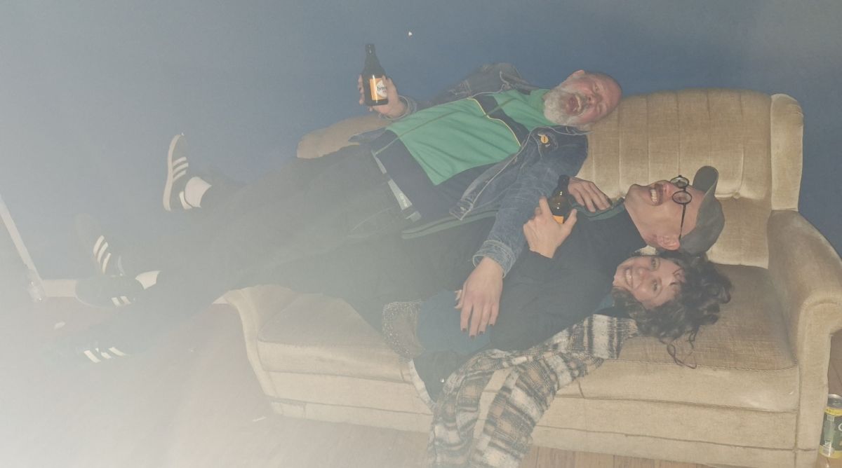 USCHIS MUTTI - Raw, gut-driven independent punk... (Germany - DIY Punk - Interview with Päpsy Schmidt mit DT, BumBum Schorni & Arne Konkarne).