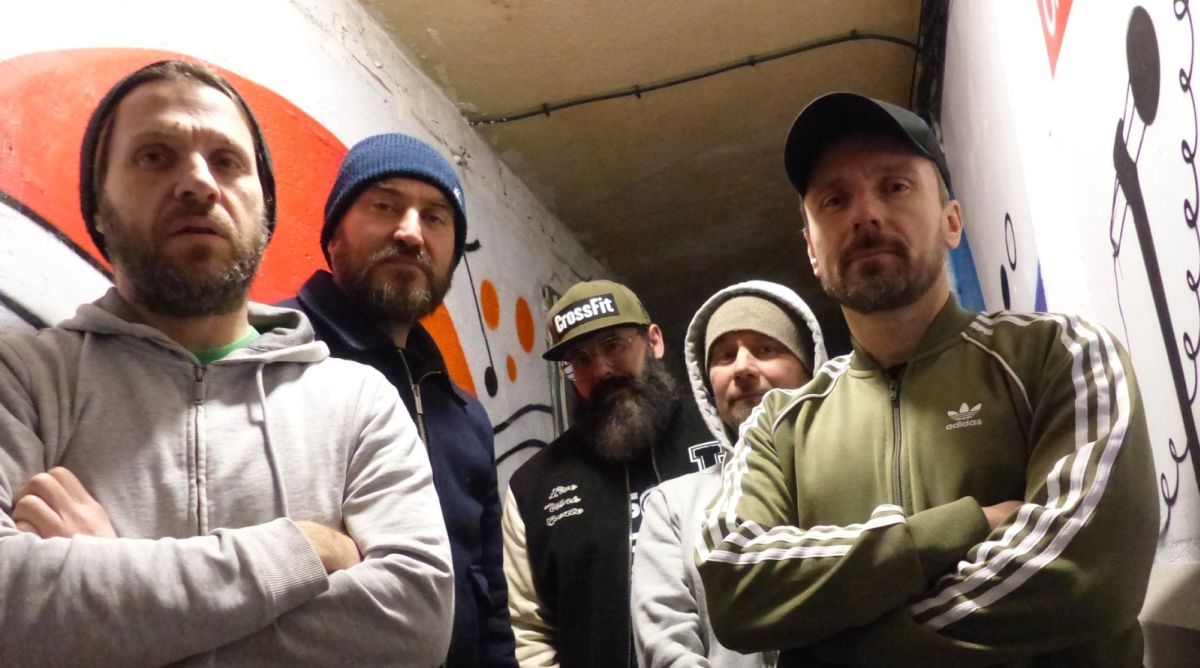 ONE MORE SLAVE - Soundtrack To The Coming Collapse... (France - Rap/Metal Fusion - Interview with Alex).