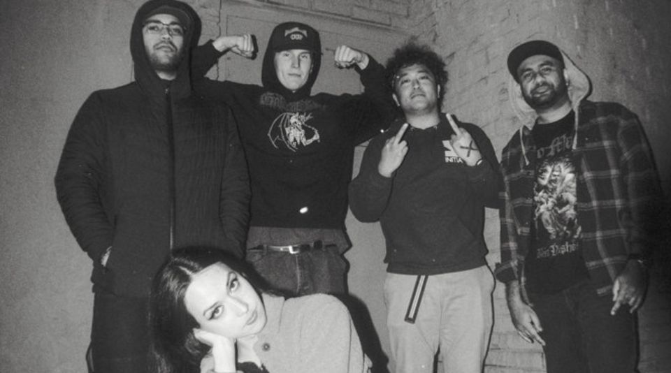 Toronto post-hardcore DOGWHISTLE unleash first single "First Person Shooter" off their upcoming debut EP "Textile Waste" !