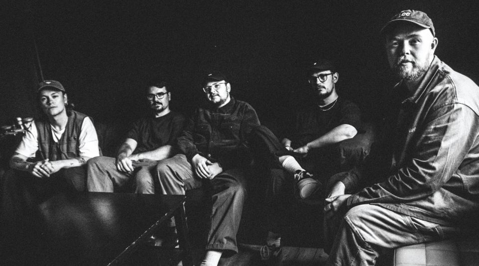 UK Shoegaze OUTLANDER re-reissue astounding debut album "The Valium Machine" on vinyl for the first time via PELAGIC Records !