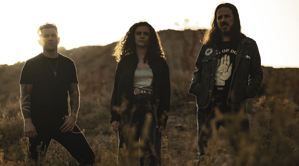 BRÜLE - Embrace The Fire Within (France - Doom/Stoner - Interview with Arno).