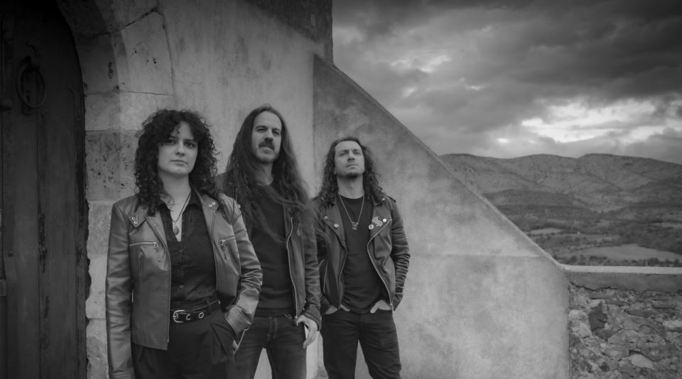 Occult doom trio BRÜLE announces 2nd album, “Beltane", delivers a first video for "THÉLÈME" and unveils tour dates !