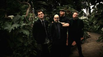 DIAMOND WEAPON - Post-Hardcore’s Fresh, Nostalgic Breath ! (Canada - Post HardCore - Interview with Louis Tentsos).