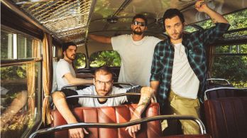 HOOKS & BONES - Fast, Short, Catchy ! (France - HardCore/Crossover - Interview with Guillaume).