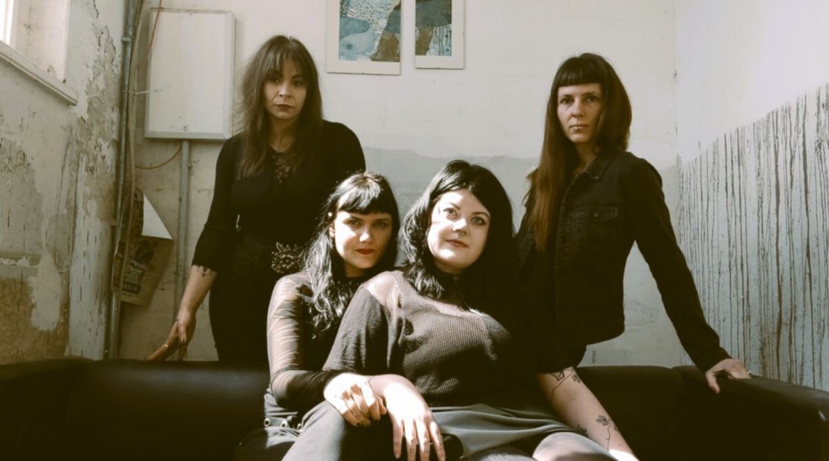 VALLEY OF THE SLUTS - Don't Bitch With The Witch (Germany - Doom/Stoner - Interview with Mene).