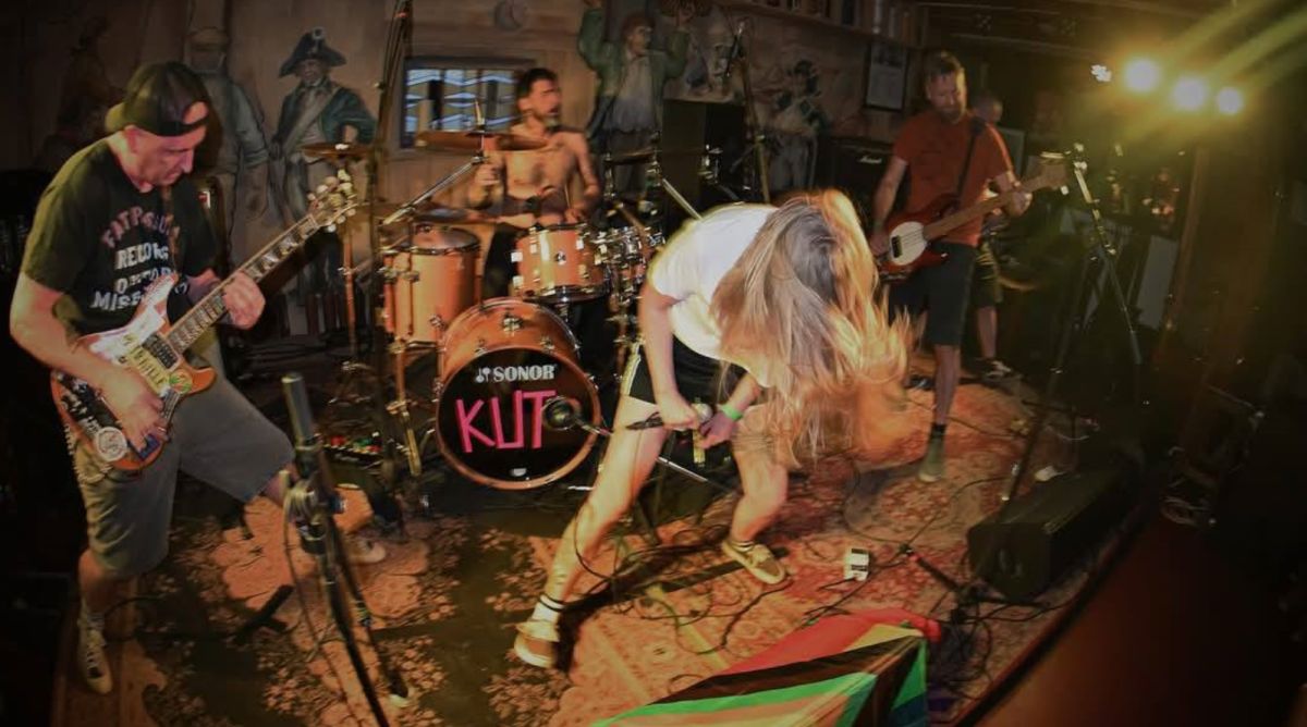 COLERE - Noise, Filth & Fury ! (Belgium - D-Beat HardCore Punk - Interview with Sharon, Gert & Tom).