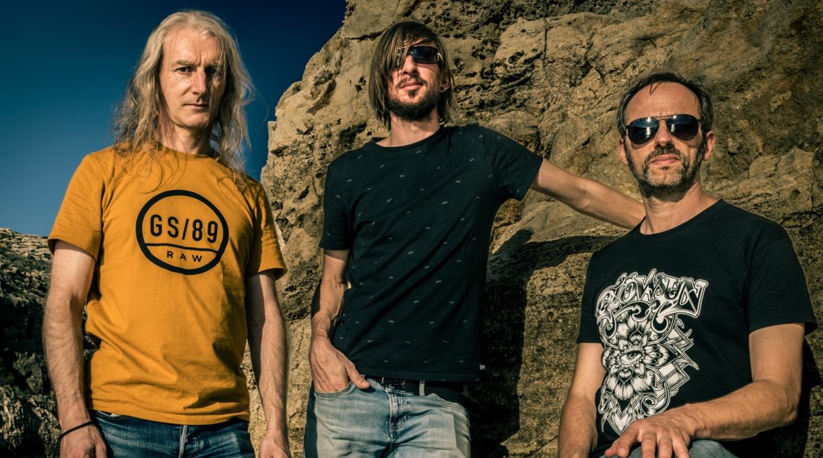 ATOMIC VULTURE - Cosmic Odyssey ! (Belgium - Inst. Stoner/Rock - Interview with Pascal).