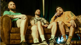 BARE TEETH - Teeth Out, Guard Up ! (France - Melodic HardCore - Interview with Greg).